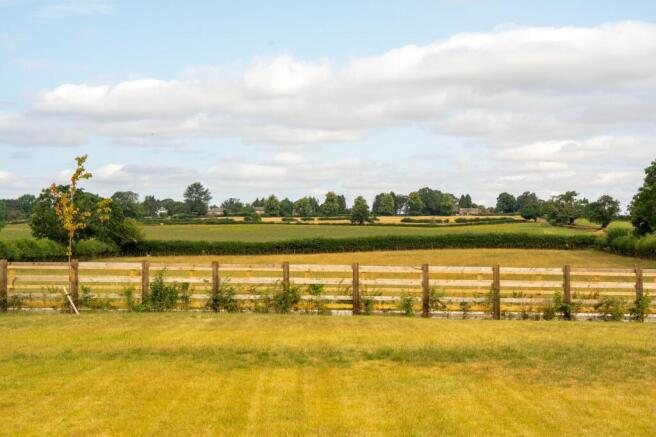 3 bed Barn Conversion for sale Image 7