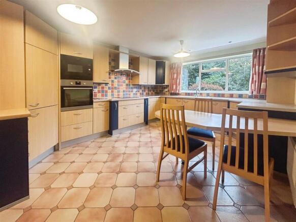 fbd510ac-E-4458-8D15-10305C35BE55-5883-00000383FAD