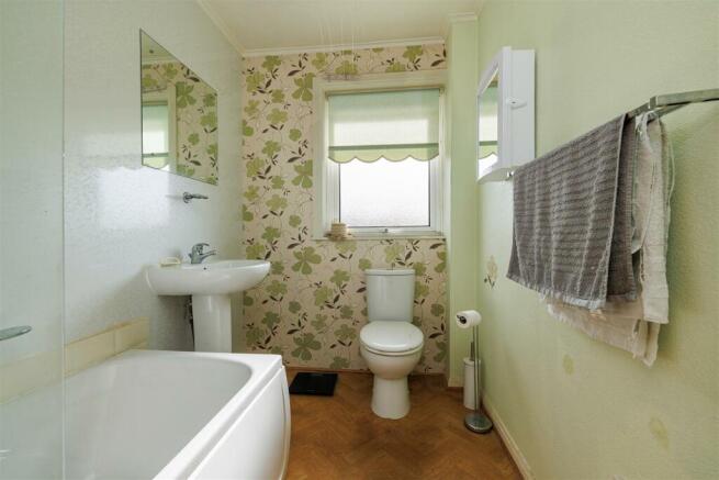 2 The Glebe Ashkirk 16.JPG