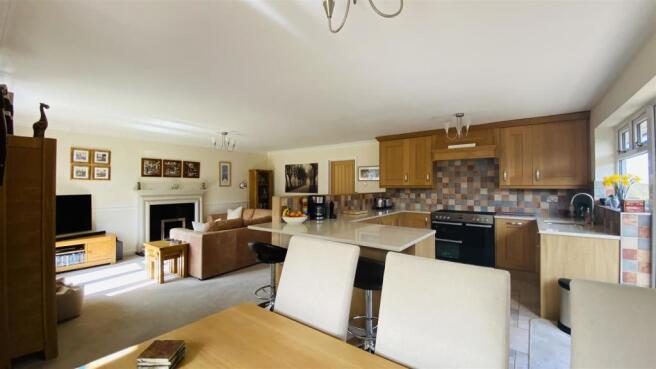 Lounge/Diner/Kitchen
