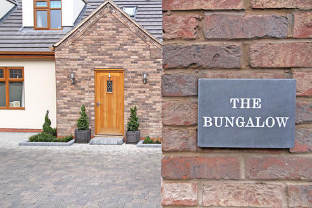 The_Bungalow_120508_ph24.jpg