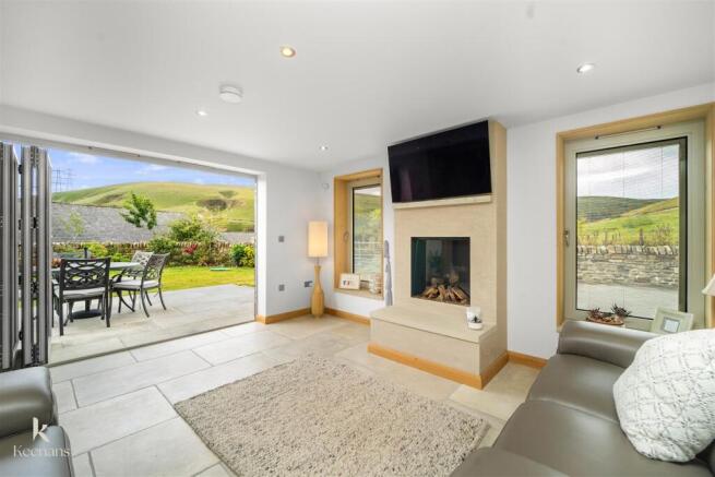 2 bed House for sale Image 6