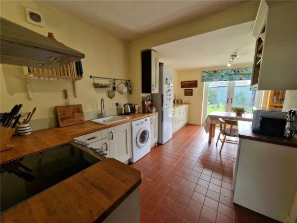 2 bed Semi-Detached for sale Image 5