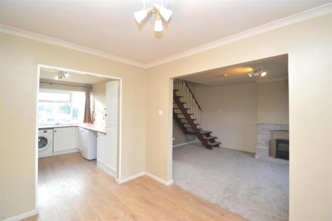 Dining room to lounge and kitchen