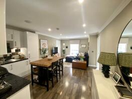 Flat 1, 2, The Borough, Farnham GU9 7NA