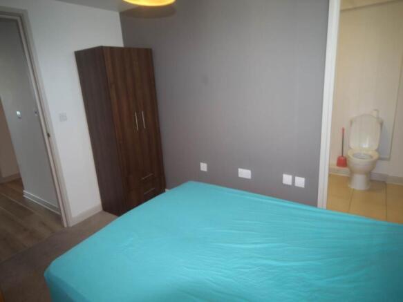 2 bed Flat to rent Image 7
