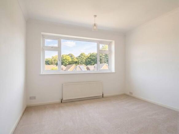 3 bed Semi-Detached to rent Image 12
