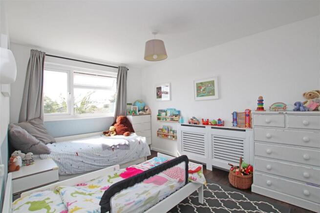 54LB - Bedroom two.jpg