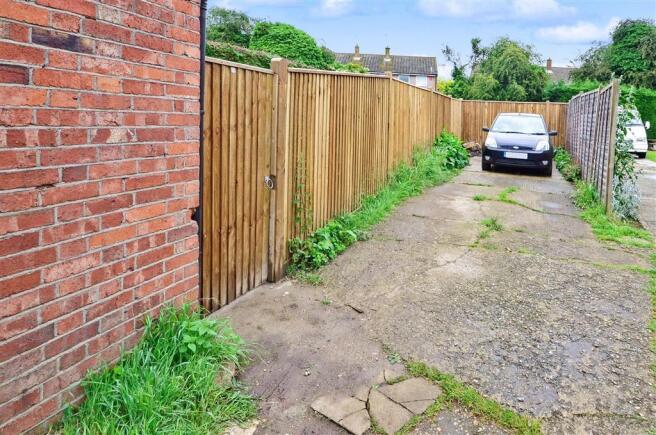 Driveway/Parking