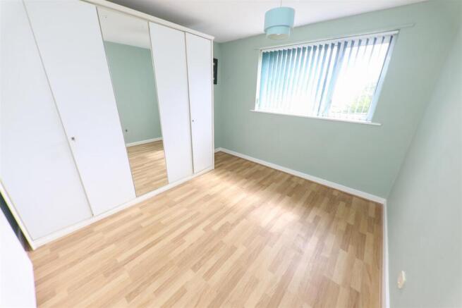 3 bed Semi-Detached for sale Image 10