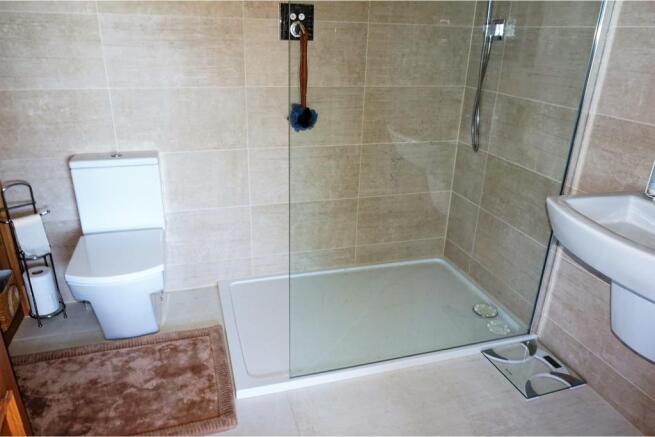 Master En-suite