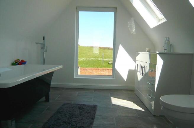 En suite in master bedroom
