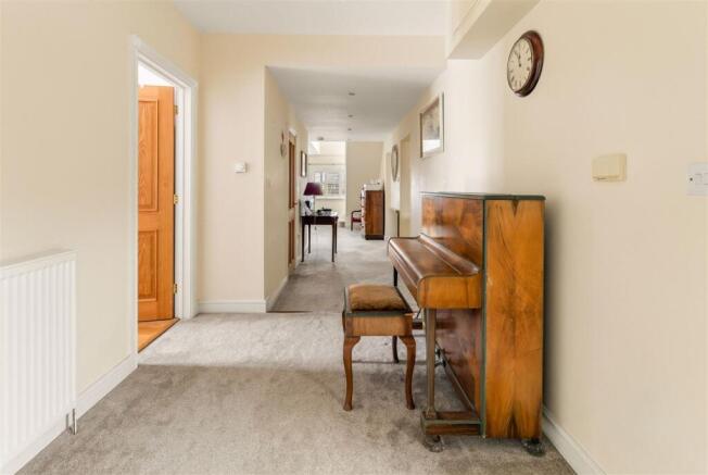 Hallway.jpg