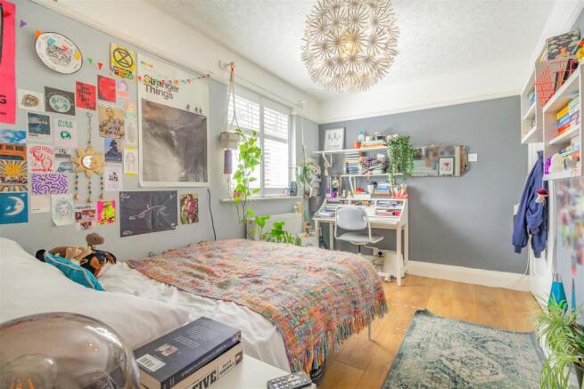 8504169-interior06.jpg