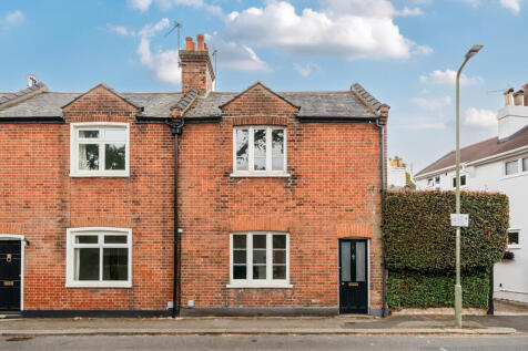 Dury Road, Hadley Green, EN5