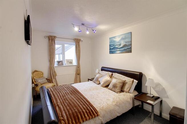bed 3.jpg