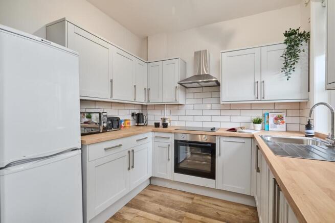 1 bed House Share to rent Image 3