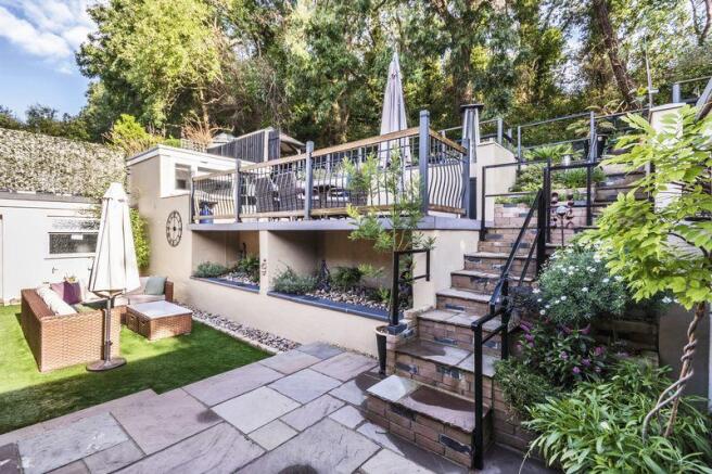Terraced Rear ...