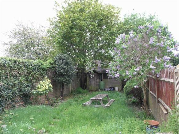 23 Vincam Close garden.jpg