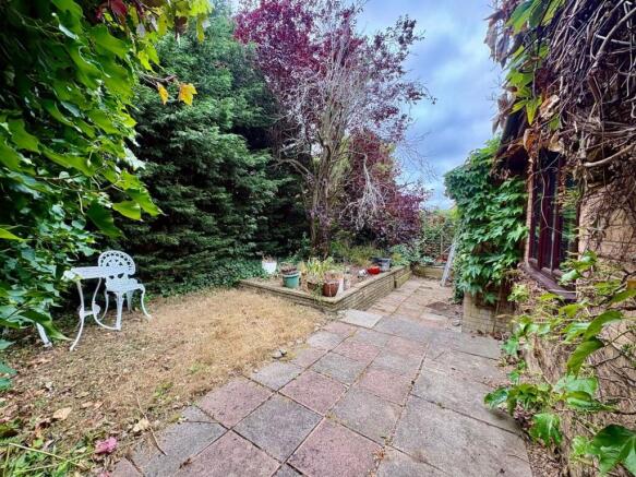 Ulyett Place, Oldbrook, MK6 photo 5