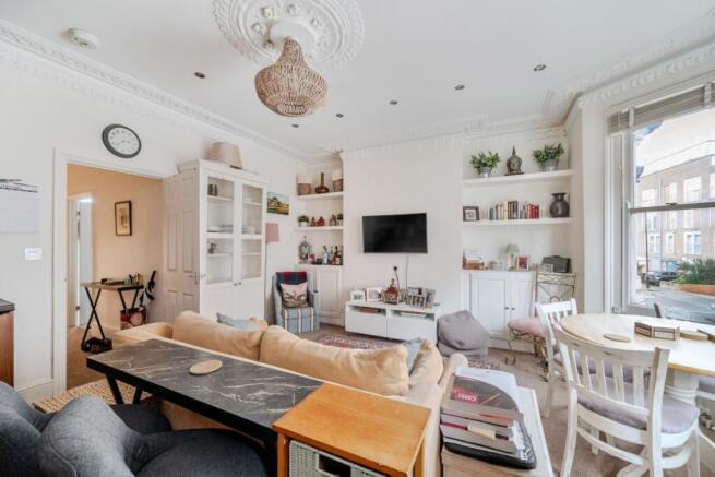 1414976-6-698df93...