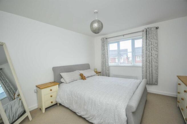 PRINCIPAL BEDROOM