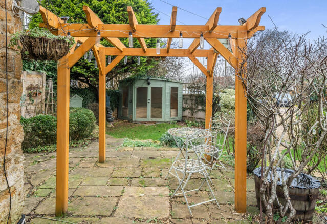 Pergola & Summer House/Home Office