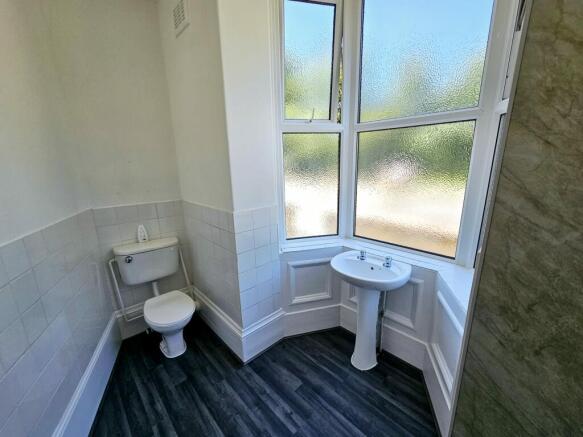 6 bed Block of Apartments for sale Image 11