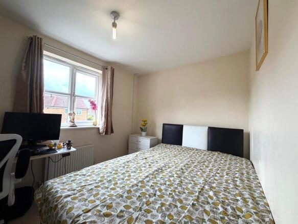 3 bed House to rent Image 11