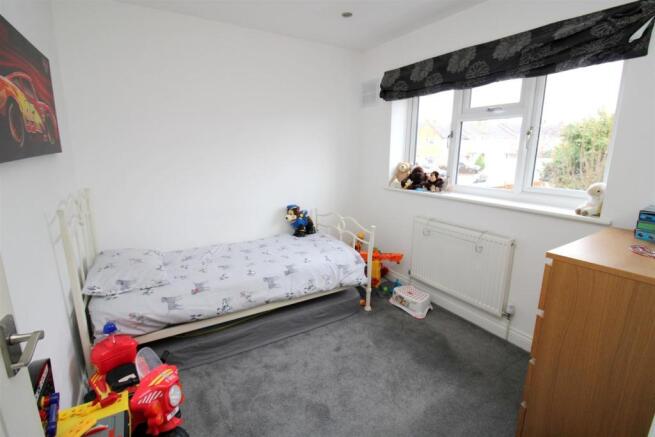 bedroom 2.JPG