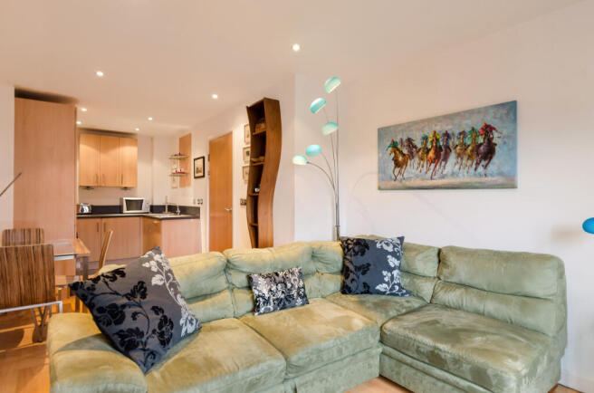 1 bed Flat to rent Image 5
