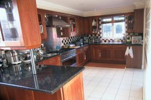 KIT/BREAKFAST ROOM