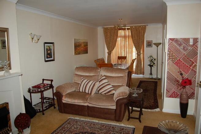 Lounge/dining room