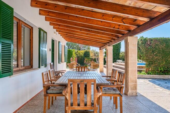 H1 Covered Terrace (