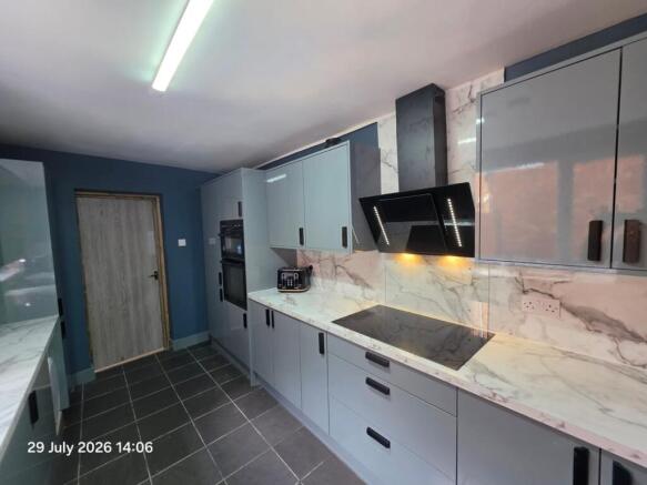 5 bed Terraced for sale Image 4