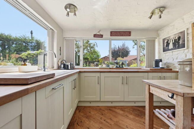 3 bed Cottage for sale Image 10