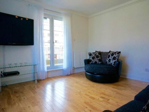 Livingroom2