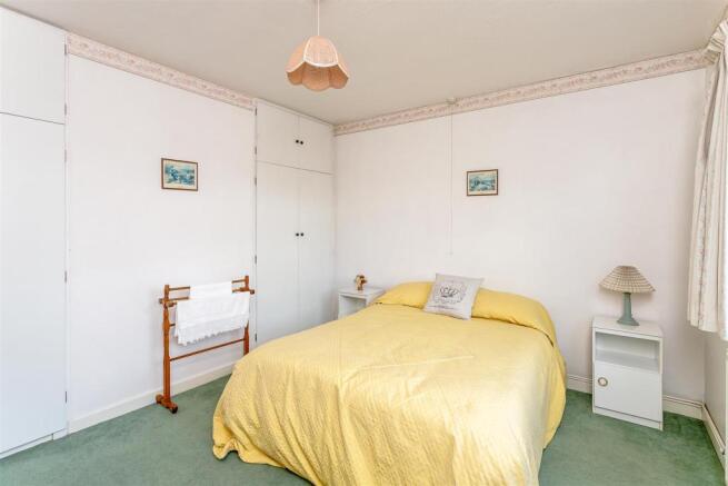 8354563-interior17.jpg