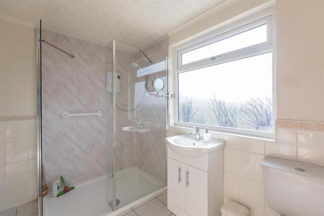 3 bed House for sale Image 12