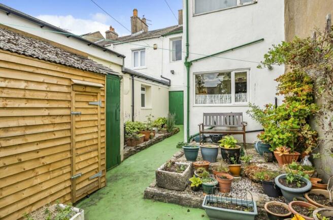 EXTERNALLY - GARDEN