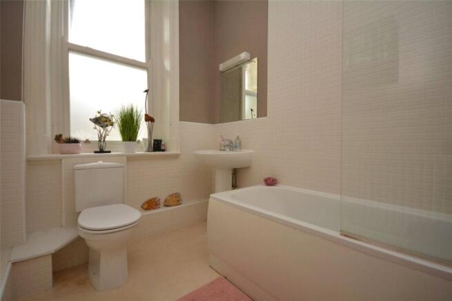 2 bed Apartment for sale Image 11