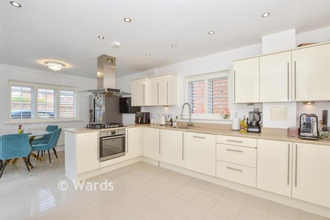 Kitchen/ Breakfast Room