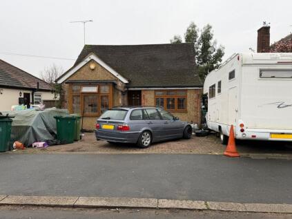 Station Crescent, Ashford, TW15
