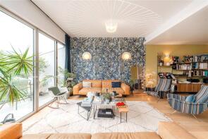 22, Pangbourne Avenue, London W10 6BT