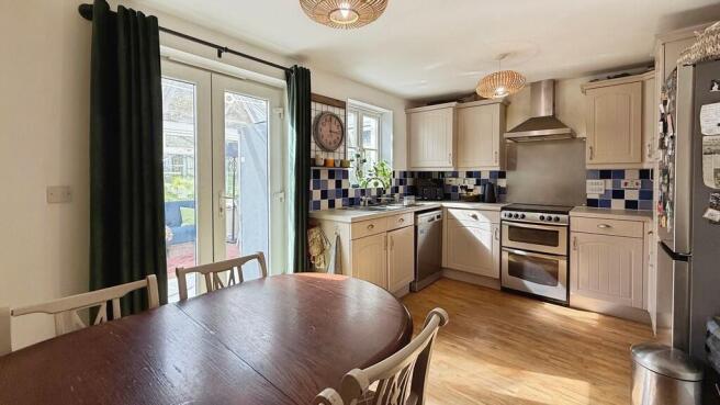 Kitchen/dining ro...