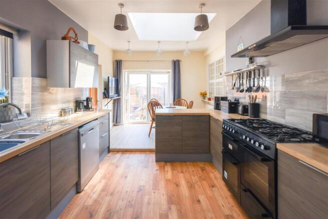 Kitchen diner
