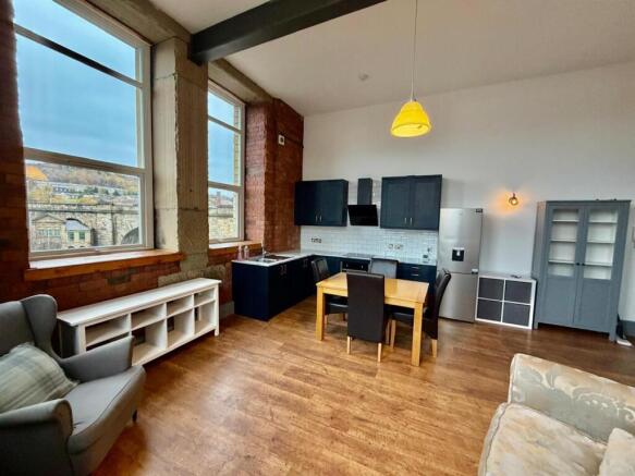 1 bed Apartment to rent Image 2