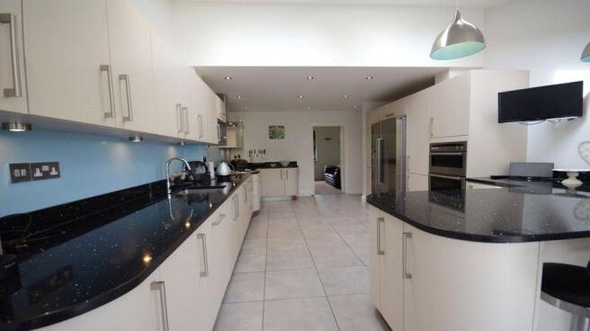Kitchen/Breakfast 1B