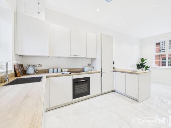 KITCHEN/DINING AREA