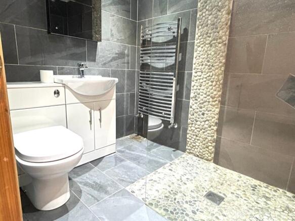 5 bed Terraced for sale Image 7